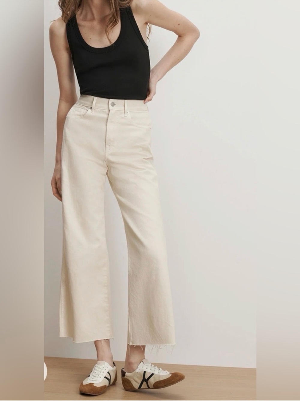 Veronica Beard Taylor Wide-Leg Crop High-Rise Jeans in Cream, Raw Hem *flaw